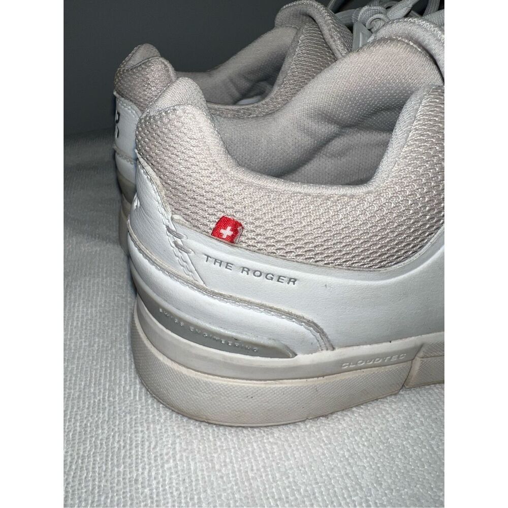 On Cloud The Roger Advantage Womens Size 8.5 White Leather Sneakers - Picture 5 of 8